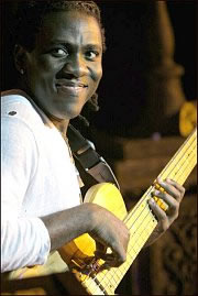 Rock-n-Roll.ru. . : Richard Bona.
